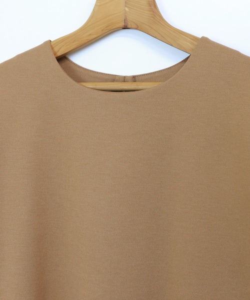 andme（アンドミー）の「きれいめポンチ長袖バックタックトップス（Tシャツ/カットソー・レディース・ブラック/オフホワイト/ライトブラウン/グレー系その他/ベージュ・L/M）」の14枚目の写真