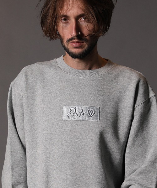 STUD MUFFIN（スタッドマフィン）の「msw843-12ozヘビーウエイト裏毛 3Dワッペン&RELAXフォームPT プルオーバー（スウェット・メンズ・ブラック/杢グレー・2/3/4）」の6枚目の写真
