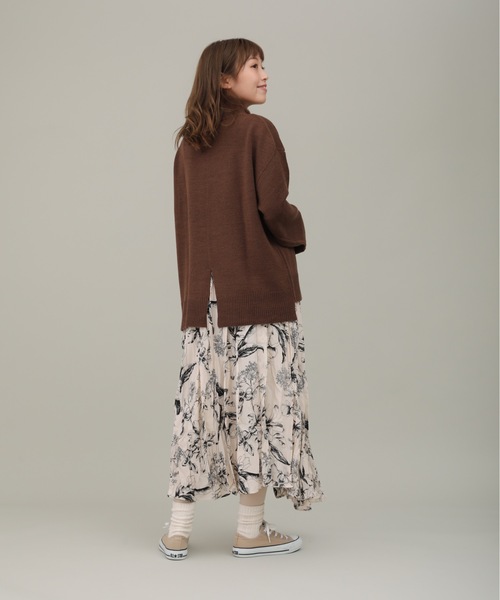 sakishimatokyo(サキシマトーキョー)の「【ZOZO限定】サキシマamp「ハナガラノフレアスカート」(スカート・レディース・ホワイト/ブラック/ブルー・FREE)」の9枚目の写真