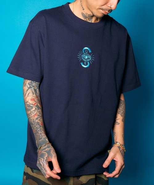 Subciety（サブサエティ）の「PROVIDENCE TEE（Tシャツ/カットソー・メンズ・ホワイト/ブラック/ホワイト系その他/ブラック×ゴールド/ホワイト×パープル/ホワイト系その他2/ホワイト×グリーン/ホワイト×ゴールド/グレー×ホワイト/サンドベージュ/レッド/ブルー系その他/グリーン系その他/オフホワイト/スミクロ・SMALL/MEDIUM/LARGE/X-LARGE/XX-LARGE）」の15枚目の写真