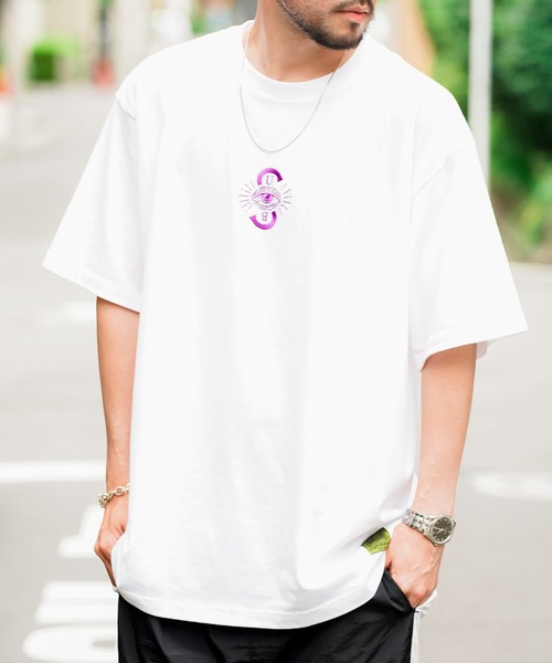 Subciety（サブサエティ）の「PROVIDENCE TEE（Tシャツ/カットソー・メンズ・ホワイト/ブラック/ホワイト系その他/ブラック×ゴールド/ホワイト×パープル/ホワイト系その他2/ホワイト×グリーン/ホワイト×ゴールド/グレー×ホワイト/サンドベージュ/レッド・SMALL/MEDIUM/LARGE/X-LARGE/XX-LARGE）」の6枚目の写真