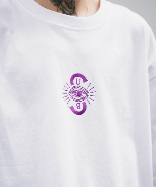 Subciety（サブサエティ）の「PROVIDENCE TEE（Tシャツ/カットソー・メンズ・ホワイト/ブラック/ホワイト系その他/ブラック×ゴールド/ホワイト×パープル/ホワイト系その他2/ホワイト×グリーン/ホワイト×ゴールド/グレー×ホワイト/サンドベージュ/レッド・SMALL/MEDIUM/LARGE/X-LARGE/XX-LARGE）」の15枚目の写真