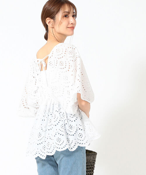 【新品未使用】BEAMS 花柄刺繍ブラウス　38 刺繍ブラウスのご紹介です♪｜ビームス アウトレット 入間｜BEAMS