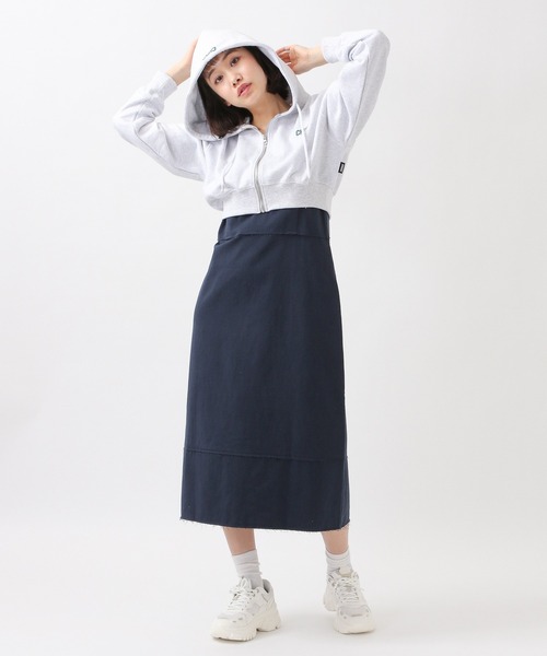 CHUCK（チャック）の「CHUCK／ロゴショートZIPパーカー 2940823（パーカー・レディース・ライトグレー/ライトパープル・FREE）」の3枚目の写真