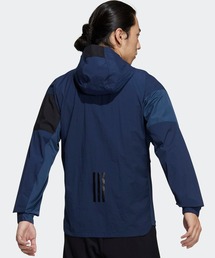 adidas（アディダス）の「バッジ オブ スポーツ メッシュ
