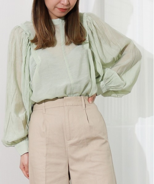 Per sist ence（パーシエンス）の「Per sist ence/パーシエンス　ボリュームスリーブプルオーバー（シャツ/ブラウス・レディース・ブラック/カーキ/グレイッシュベージュ/アイボリー・FREE）」の4枚目の写真