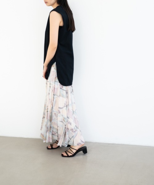 yuw（ユウ）の「アートガラプリーツスカート　945238（スカート・レディース・ベージュ/グレー/ピンク・FREE）」の9枚目の写真