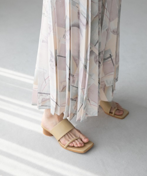 yuw（ユウ）の「アートガラプリーツスカート　945238（スカート・レディース・ベージュ/グレー/ピンク・FREE）」の16枚目の写真