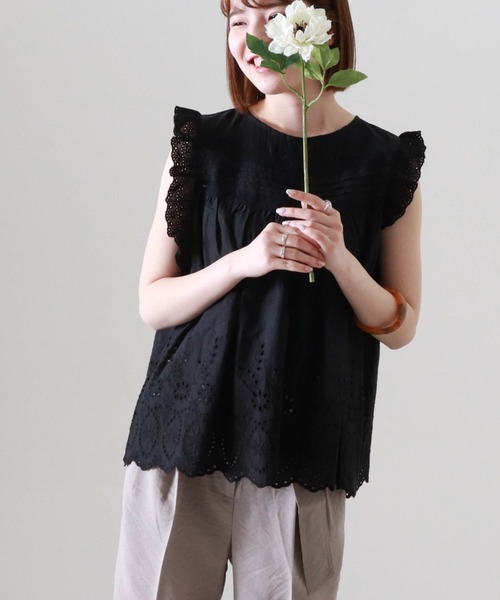 Cheek（チーク）の「ピンタックノースリーブブラウス（シャツ/ブラウス・レディース・ブラック/レッド/オフホワイト・MEDIUM）」の18枚目の写真