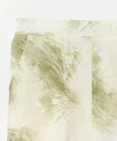 BeAMS DOT（ビームスドット）の「【WEB限定】BeAMS DOT / マーブル柄 センタープレスパンツ（その他パンツ・レディース・ブラック/グリーン・SMALL/MEDIUM）」の9枚目の写真