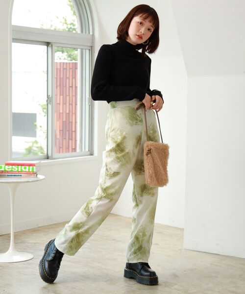 BeAMS DOT（ビームスドット）の「【WEB限定】BeAMS DOT / マーブル柄 センタープレスパンツ（その他パンツ・レディース・ブラック/グリーン・SMALL/MEDIUM）」の22枚目の写真