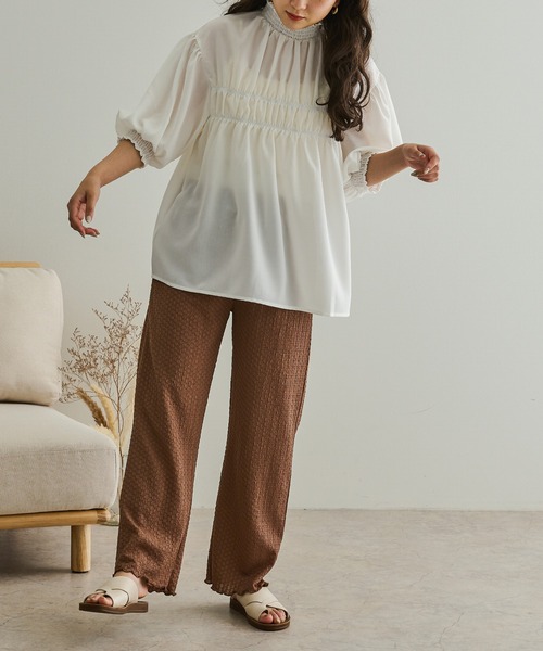 Ambre Neige(アンブルネージュ)の「パフスリーブギャザーブラウス/【WEB/EC限定商品】(シャツ/ブラウス・レディース・ホワイト/ベージュ/ライトベージュ・FREE)」の13枚目の写真