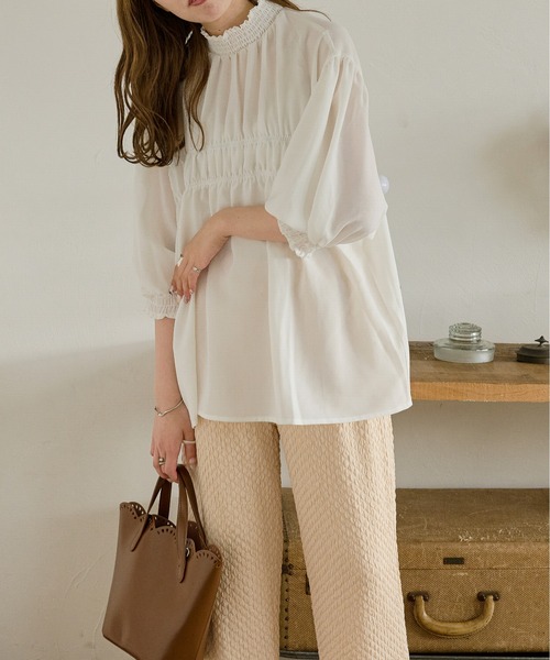 Ambre Neige(アンブルネージュ)の「パフスリーブギャザーブラウス/【WEB/EC限定商品】(シャツ/ブラウス・レディース・ホワイト/ベージュ/ライトベージュ・FREE)」の14枚目の写真