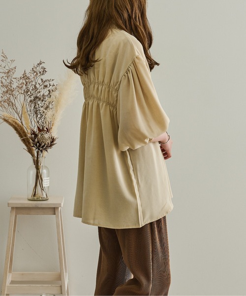 Ambre Neige(アンブルネージュ)の「パフスリーブギャザーブラウス/【WEB/EC限定商品】(シャツ/ブラウス・レディース・ホワイト/ベージュ/ライトベージュ・FREE)」の6枚目の写真