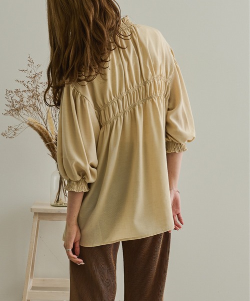 Ambre Neige(アンブルネージュ)の「パフスリーブギャザーブラウス/【WEB/EC限定商品】(シャツ/ブラウス・レディース・ホワイト/ベージュ/ライトベージュ・FREE)」の7枚目の写真