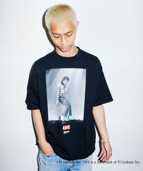 atmos（アトモス）の「atmos x LIFE x SCREEN STARS PHOTO TEE A
