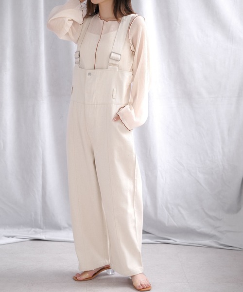 ＡＮＤＪ（アンドジェイ）の「デニムハイウエストサロペット（サロペット/オーバーオール・レディース・オフホワイト/ベージュ/ブルー・M）」の6枚目の写真