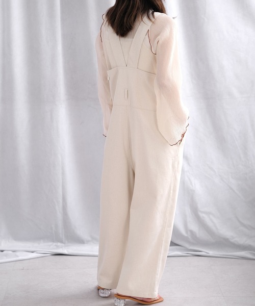 ＡＮＤＪ（アンドジェイ）の「デニムハイウエストサロペット（サロペット/オーバーオール・レディース・オフホワイト/ベージュ/ブルー・M）」の7枚目の写真