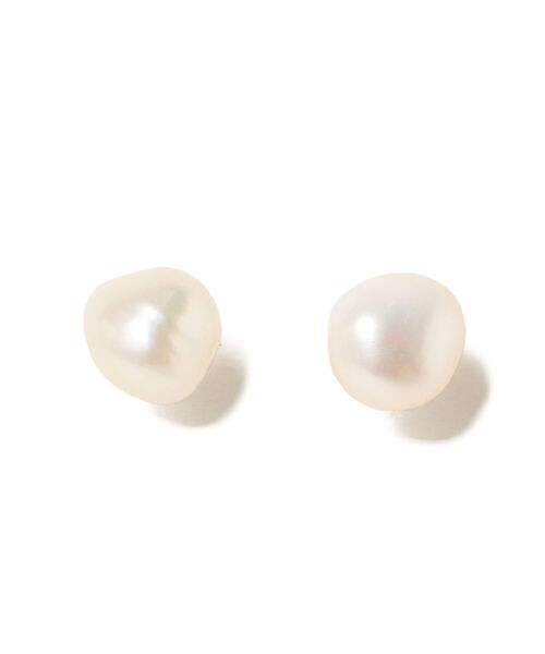 jour couture(ジュールクチュール)の「jour couture / Dimple.01 パールピアス(ピアス(両耳用)・レディース・ホワイト・ONE SIZE)」の3枚目の写真