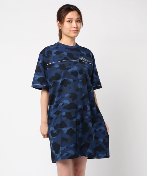 A BATHING APE（アベイシングエイプ）の「COLOR CAMO TEE ONEPIECE L（ワンピース・レディース・ネイビー/レッド・SMALL/X-SMALL）」の2枚目の写真