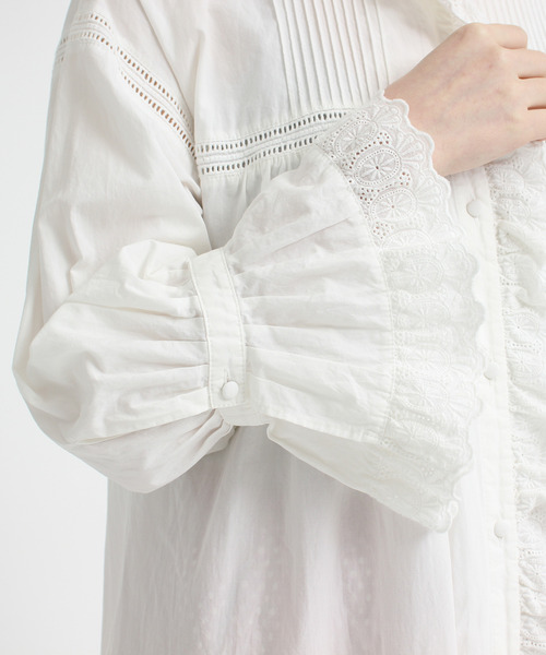 Dot＆Stripes CHILD WOMAN（ドットアンドストライプス　チャイルドウーマン）の「ブロード ピンタック レーススタンド衿ワンピース（ワンピース・レディース・ホワイト・FREE）」の17枚目の写真