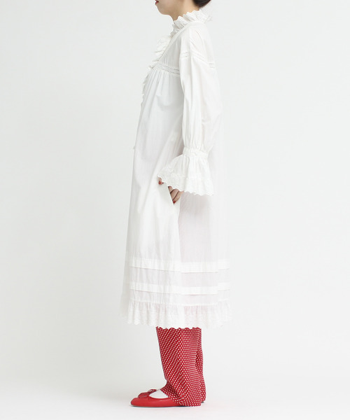 Dot＆Stripes CHILD WOMAN（ドットアンドストライプス　チャイルドウーマン）の「ブロード ピンタック レーススタンド衿ワンピース（ワンピース・レディース・ホワイト・FREE）」の11枚目の写真