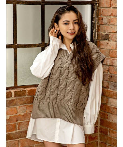 DURAS（デュラス）の「ケーブル編みニットベスト（ニット/セーター・レディース・ベージュ/ブラック/ブルー/ホワイト・FREE）」の20枚目の写真