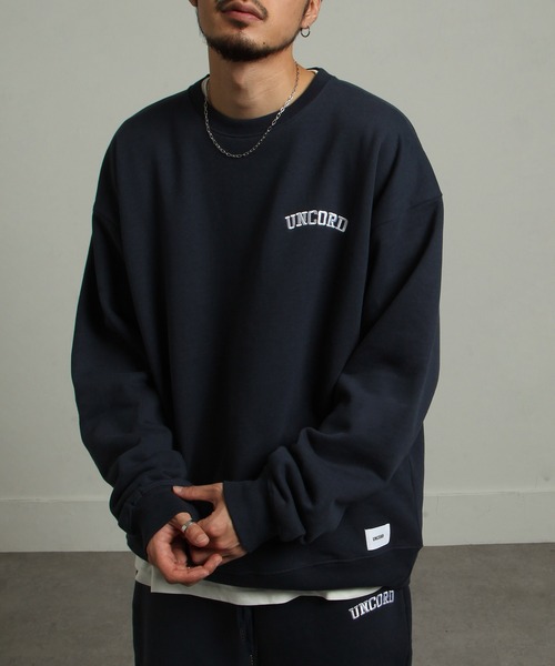 UNCORD(アンコード)の「【UNCORD】90's EMBROIDERY LOGO SWEAT / ビッグシルエット カレッジ アーチロゴ ロゴ刺繍 スウェット 【12oz】(スウェット・メンズ・ブラック/ネイビー/カーキ/オートミール/杢グレー/グレイッシュベージュ・MEDIUM/LARGE/X-LARGE)」の8枚目の写真
