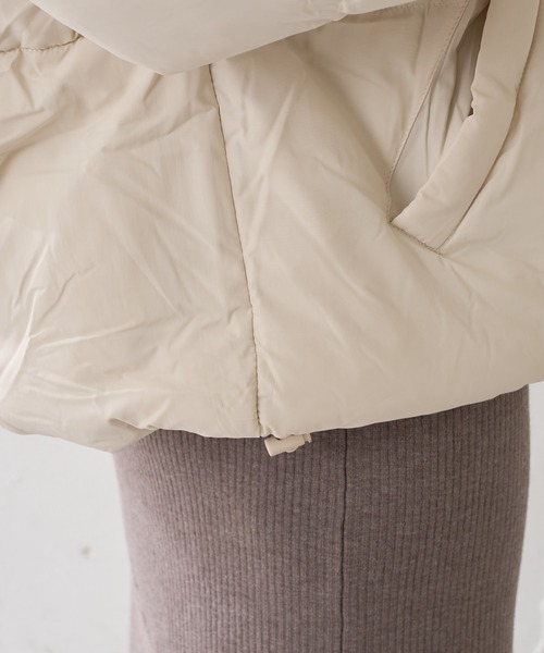 DISCOAT(ディスコート)の「【WEB限定】ボリュームフェイクダウン(ブルゾン・レディース・ブラック/アイボリー/モカ・FREE)」の19枚目の写真