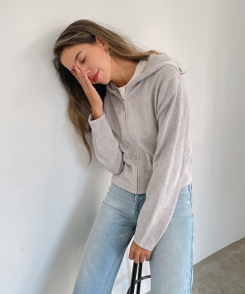 Vicente（ヴィセンテ）の「Fluffy short hoodie（パーカー・レディース・ブラック/グレー・FREE）」の7枚目の写真