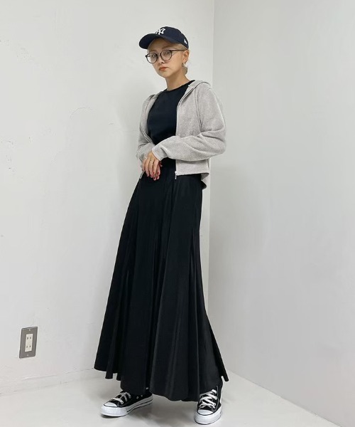 Vicente（ヴィセンテ）の「Fluffy short hoodie（パーカー・レディース・ブラック/グレー・FREE）」の8枚目の写真