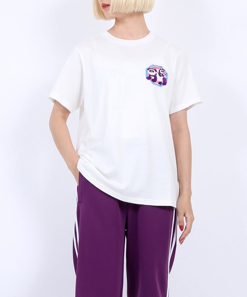 PUNYUS（プニュズ）の「パンダ刺繍Ｔシャツ（Tシャツ/カットソー・レディース・ブラック/ホワイト/ライトパープル・2/1/4/3）」の2枚目の写真