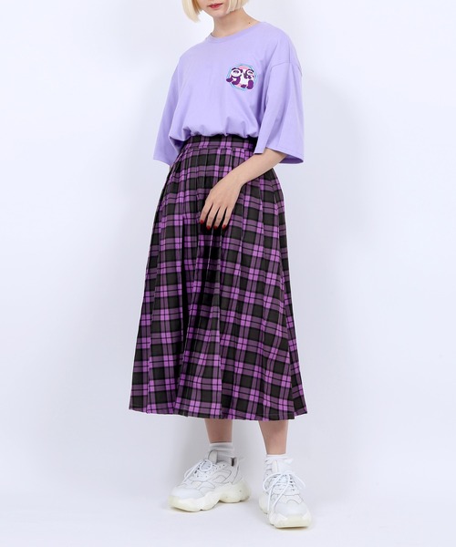 PUNYUS（プニュズ）の「パンダ刺繍Ｔシャツ（Tシャツ/カットソー・レディース・ブラック/ホワイト/ライトパープル・2/1/4/3）」の4枚目の写真