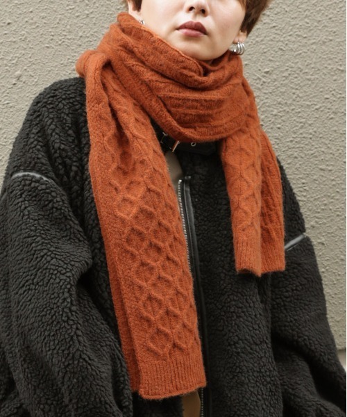 Bab（バブ）の「ケーブルニットマフラー（マフラー・レディース・ブラック/ベージュ/グレー/アイボリー/キャメル・ONESIZE）」の5枚目の写真