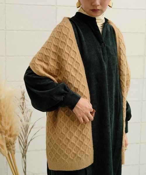 Bab（バブ）の「ケーブルニットマフラー（マフラー・レディース・ブラック/ベージュ/グレー/アイボリー/キャメル・ONESIZE）」の8枚目の写真