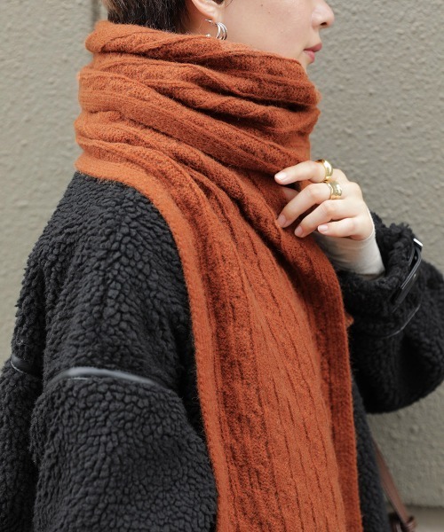 Bab（バブ）の「ケーブルニットマフラー（マフラー・レディース・ブラック/ベージュ/グレー/アイボリー/キャメル・ONESIZE）」の6枚目の写真