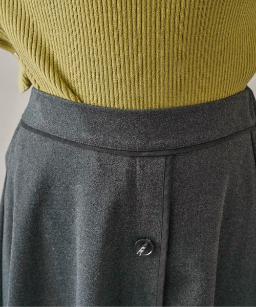 Chez toi（シェトワ）の「パイピング×ボタンウールタッチスカート（スカート・レディース・チャコールグレー/ベージュ/ピンク/グリーン・FREE）」の12枚目の写真