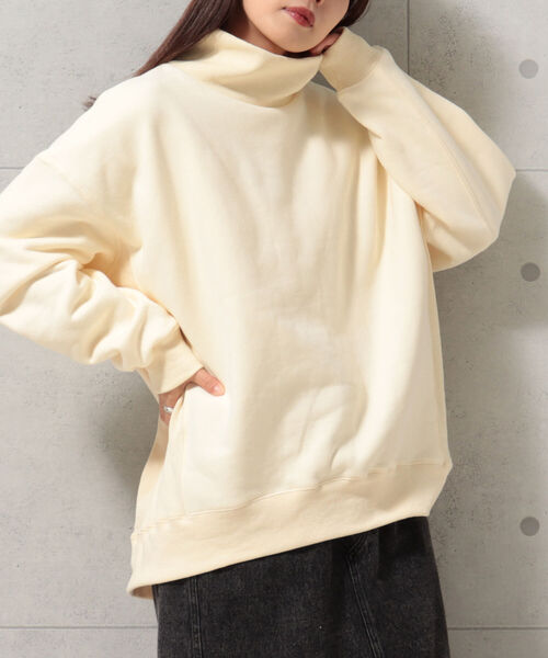 fredy repit(フレディレピ)の「裏起毛タートルスウェット(スウェット・レディース・ライトグレー/アイボリー/マスタード・38)」の2枚目の写真