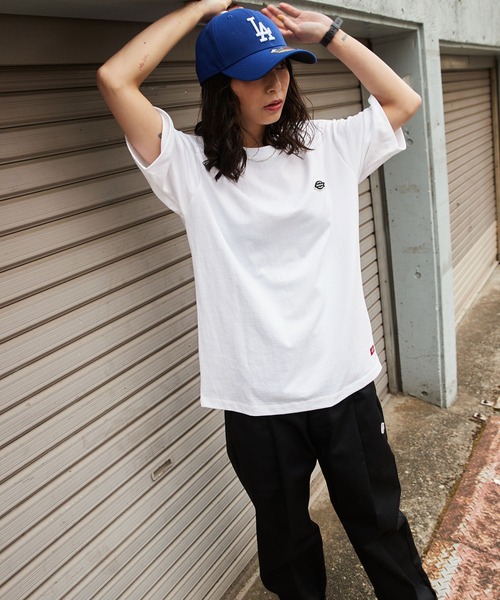 Dickies(ディッキーズ)の「Dickies/ディッキーズ ビックシルエットワッペンレギュラーコットン半袖Tシャツ(Tシャツ/カットソー・レディース・ホワイト/ブラック/ピンク/ブルー/ホワイト系その他/チャコール/ホワイト系その他2/ホワイト系・M/L)」の19枚目の写真