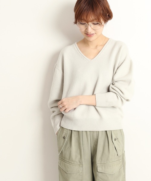 IENA（イエナ）の「ウールVネックプルオーバー◆（ニット/セーター・レディース・ライトグレー/イエロー/グレー・FREE）」の2枚目の写真