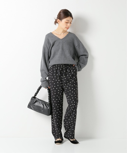 IENA（イエナ）の「ウールVネックプルオーバー◆（ニット/セーター・レディース・ライトグレー/イエロー/グレー・FREE）」の11枚目の写真