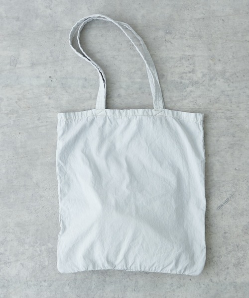 THEATRE PRODUCTS（シアタープロダクツ）の「【THEATRE PRODUCTS】RECYCLE COTTON GARMENT DYE TOTE（トートバッグ・レディース・ベージュ/グリーン/イエロー/ライトグレー/キャメル/ブルー・FREE）」の14枚目の写真