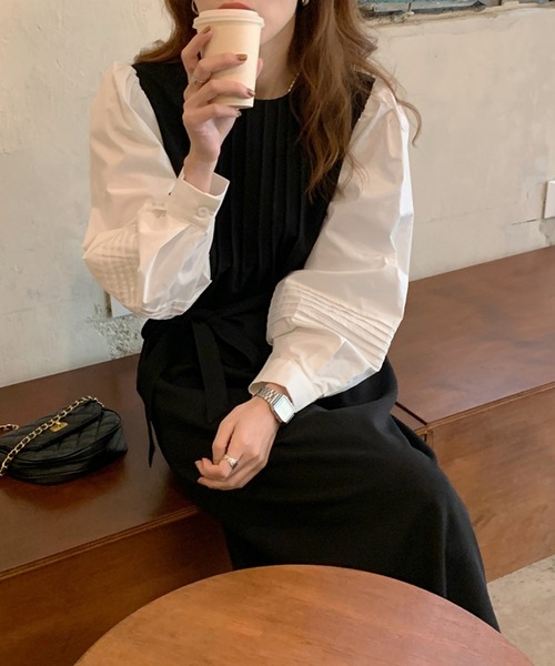 Jewelobe(ジュエローブ)の「異素材ドッキング重ね着風ワンピース(ワンピース・レディース・ブラック/アイボリー・FREE)」の2枚目の写真