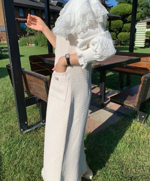 Jasmine Grandiflorum(ジャスミングランディフローラム)の「【Jasmine】トレンドビッグ襟×ジャンスカセットアップ(ワンピース・レディース・ブラック/ベージュ・FREE)」の5枚目の写真