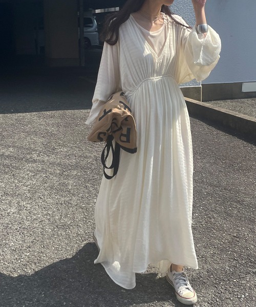 Bab（バブ）の「インナー付きレイヤードエアリーワンピース（ワンピース・レディース・アイボリー/ラベンダー/ピンクベージュ・M）」の2枚目の写真