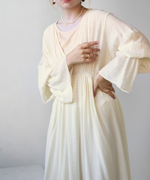 Bab（バブ）の「インナー付きレイヤードエアリーワンピース（ワンピース・レディース・アイボリー/ラベンダー/ピンクベージュ・M）」の4枚目の写真