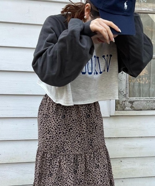 DuKKah（デュカ）の「Dukkah/【低身長向け】ラグランショートスウェット（スウェット・レディース・レッド/スミクロ/サックスブルー・X-SMALL）」の2枚目の写真