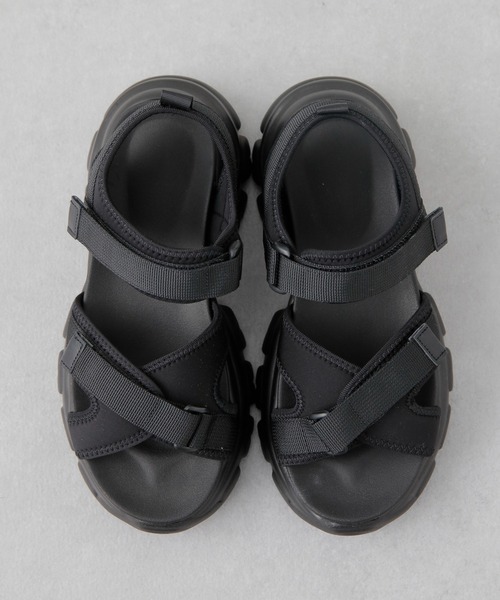 COLONY 2139（コロニートゥーワンスリーナイン）の「厚底スポーツサンダル / スニーカーソールサンダル（サンダル・レディース・ブラック/ベージュ・25/23/24）」の11枚目の写真