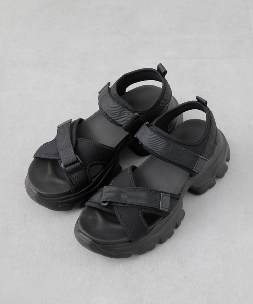 COLONY 2139（コロニートゥーワンスリーナイン）の「厚底スポーツサンダル / スニーカーソールサンダル（サンダル・レディース・ブラック/ベージュ・25/23/24）」の10枚目の写真