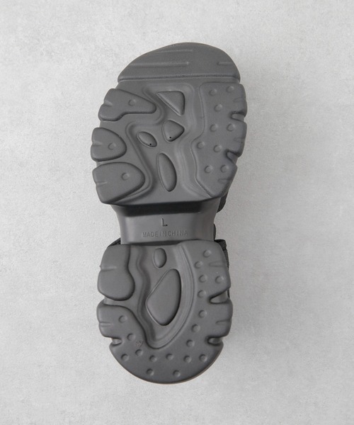 COLONY 2139（コロニートゥーワンスリーナイン）の「厚底スポーツサンダル / スニーカーソールサンダル（サンダル・レディース・ブラック/ベージュ・25/23/24）」の17枚目の写真